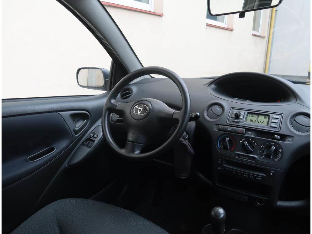 Toyota Yaris 1.0 VVT-i, Klima, zamluveno