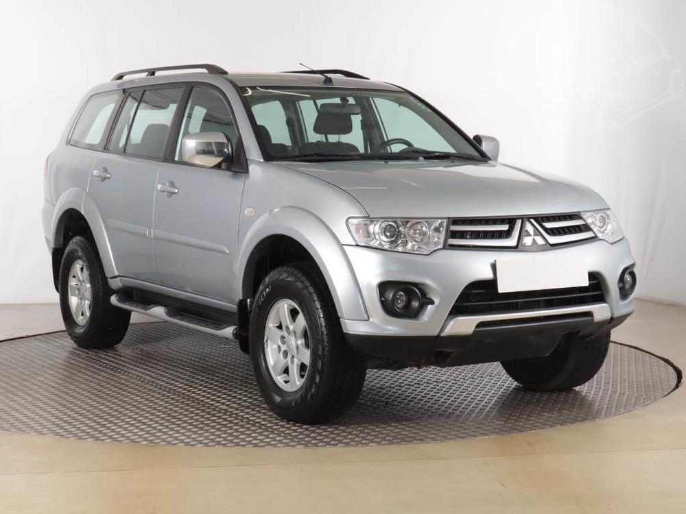 Prodm Mitsubishi Pajero 2.5 TD, 4X4, Serv.kniha