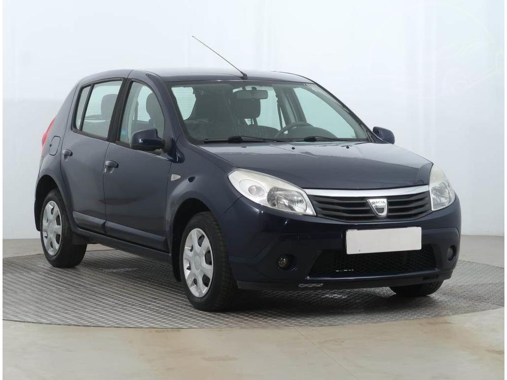 Prodm Dacia Sandero 1.2 16V, R,2.maj, Serv.kniha