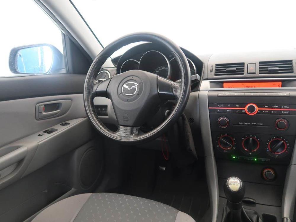 Mazda 3 1.6, Parkovac asistent