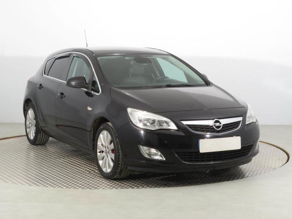 Prodm Opel Astra 1.4 T, Serv.kniha