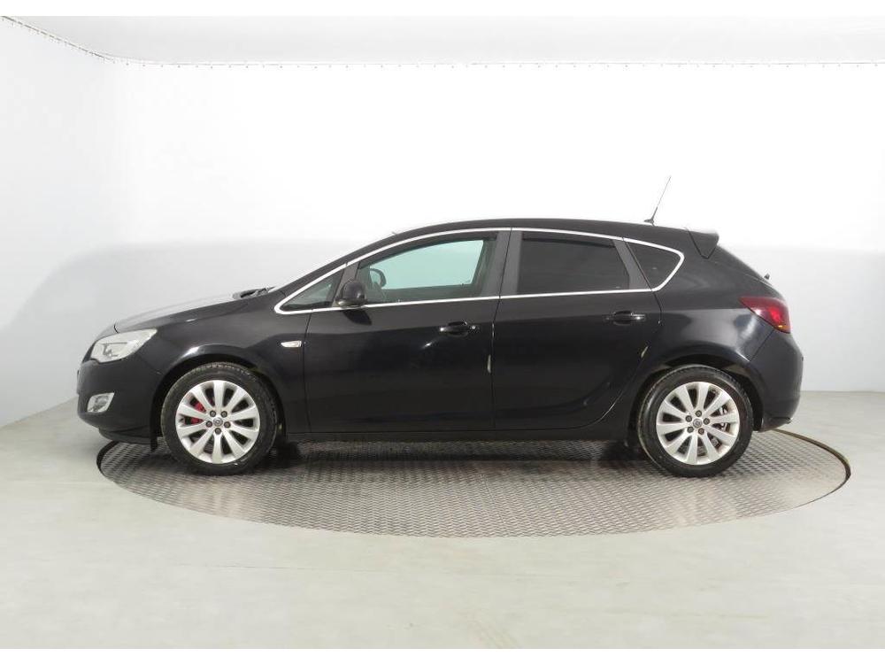 Opel Astra 1.4 T, Serv.kniha