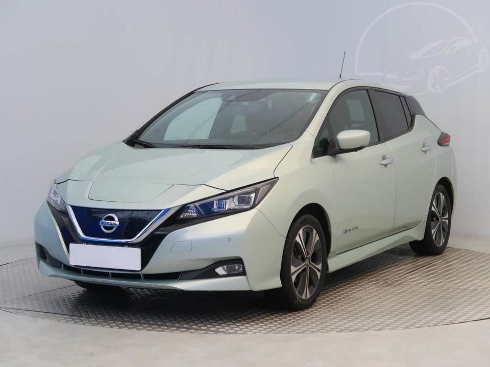 Nissan Leaf 40 kWh, Automat, Serv.kniha