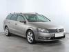 Prodm Volkswagen Passat 2.0 TDI, Serv.kniha, Navi