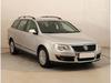 Prodm Volkswagen Passat 1.9 TDI, Automatick klima