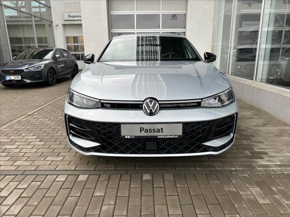 Volkswagen Passat 2,0 TDI 7DSG  R-Line