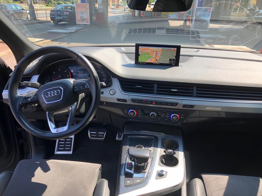 Audi Q7 S-line