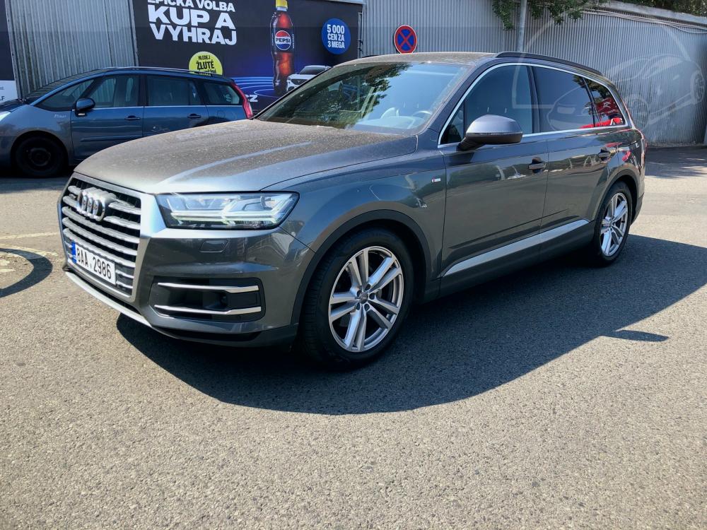 Audi Q7 S-line