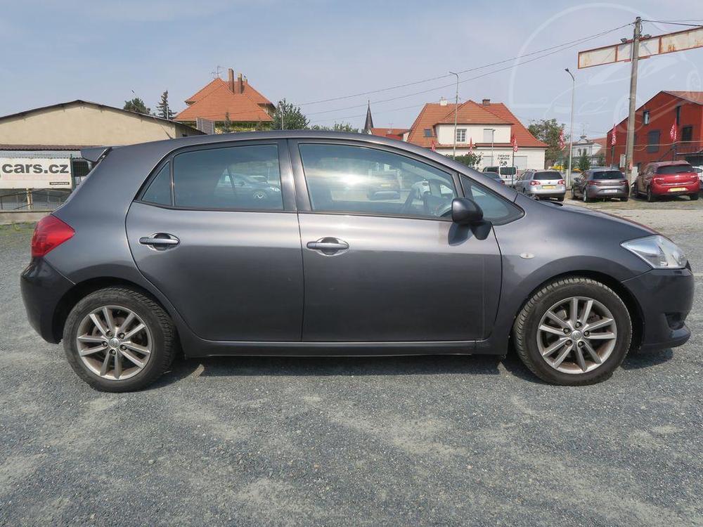 Toyota Auris 2.0 D4-D Exclusive