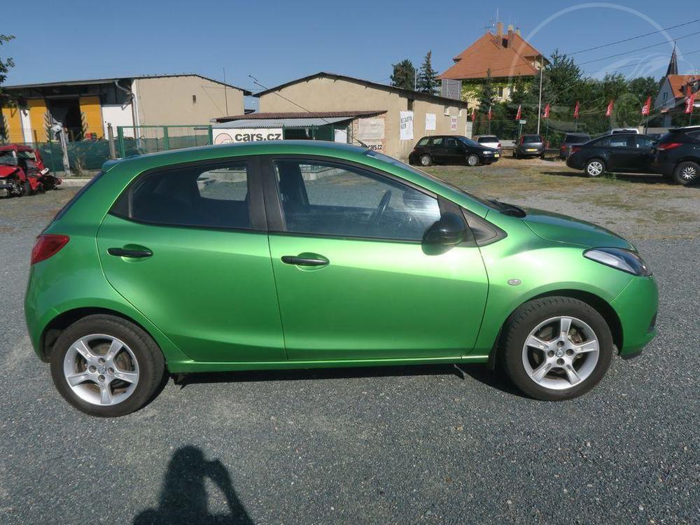 Mazda 2 1.4i 55kW 5 dve klima