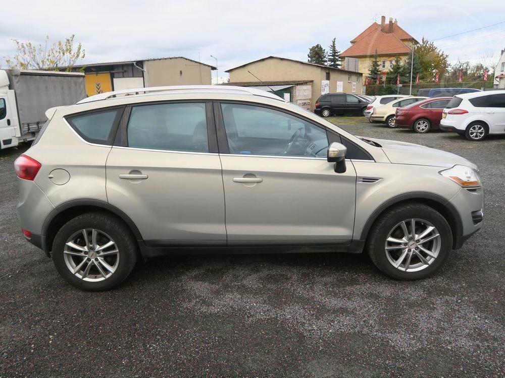 Ford Kuga 2.0 TDCi KOUPENO V CZ SERVISKA