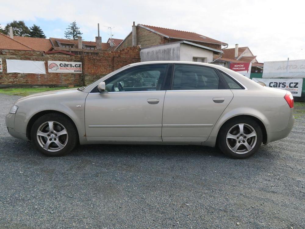 Audi A4 3.0i V6 4X4 162 kW KOUPENO CZ