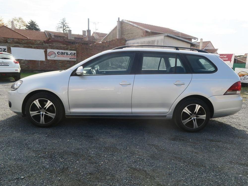 Volkswagen Touran 2.0 TDI; SERVISKA; KOUPENO V C