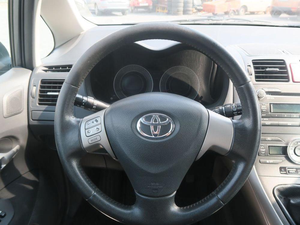 Toyota Auris 2.0 D4-D Exclusive