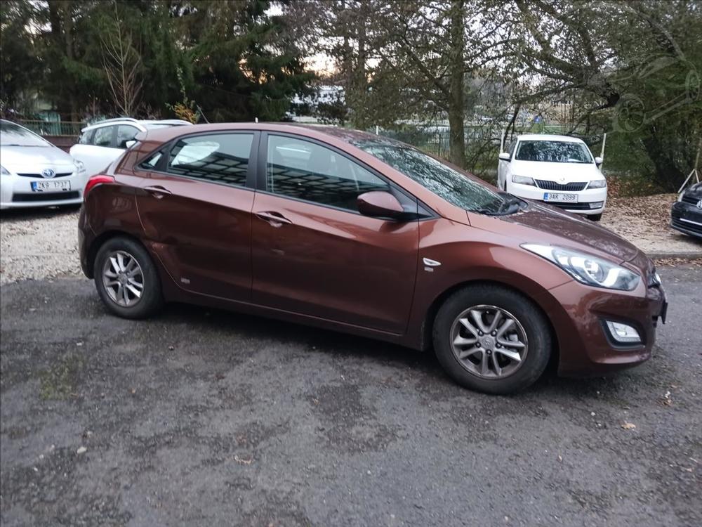 Hyundai i30 1,6 CVVT 88 kW COMFORT