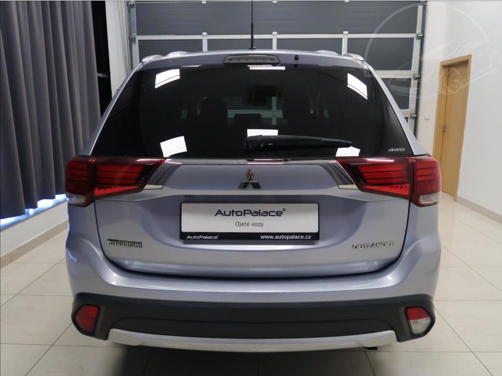 Mitsubishi Outlander 2,2 INTENSE+ 2.2 DI-D 6AT 4WD