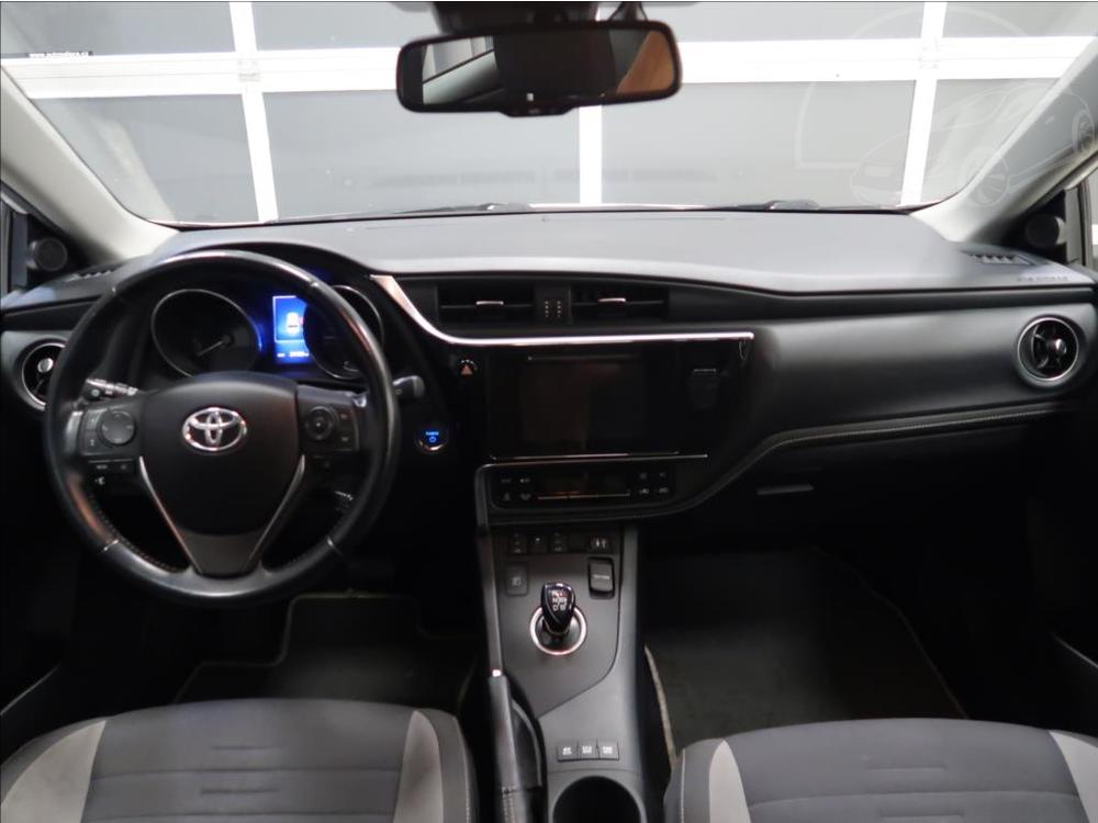 Toyota Auris 1,8 Hybrid e-CVT Trend R