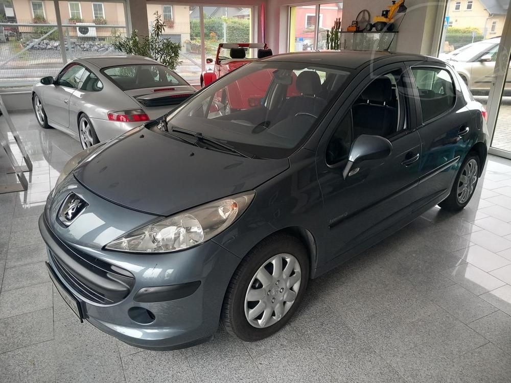 Peugeot 207 1,4HDi 1.MAJ KLIMA SERVISKA