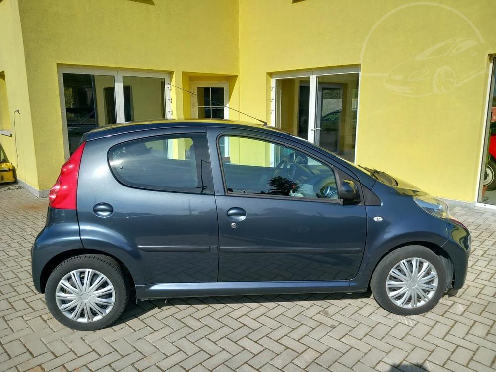 Peugeot 107 1,0 MPi 50kw  KLIMA RDIO CD