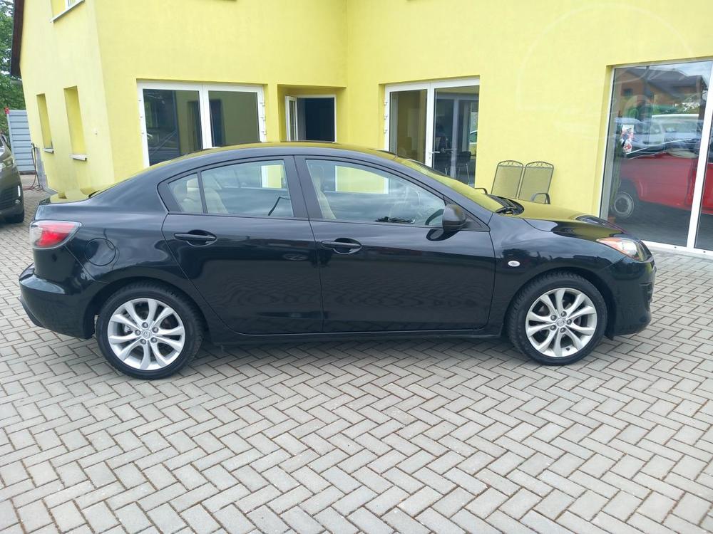 Mazda 3 1,6i 1.MAJITEL  TOP STAV !