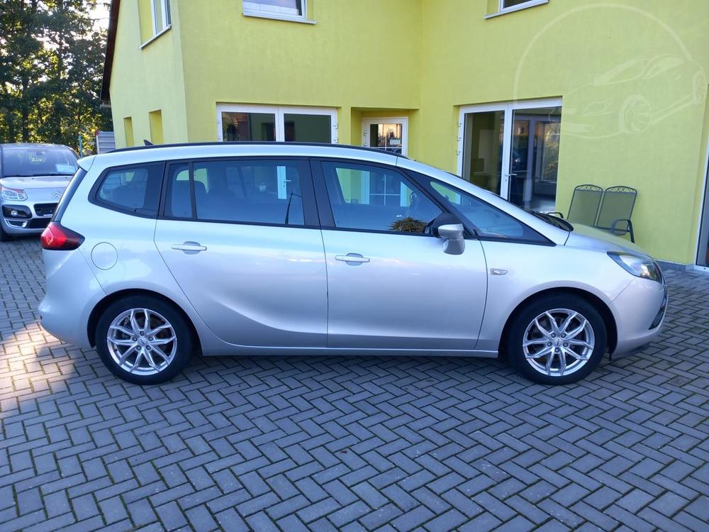 Opel Zafira 2,0CDTi PO VELKM SERVISE NAVI