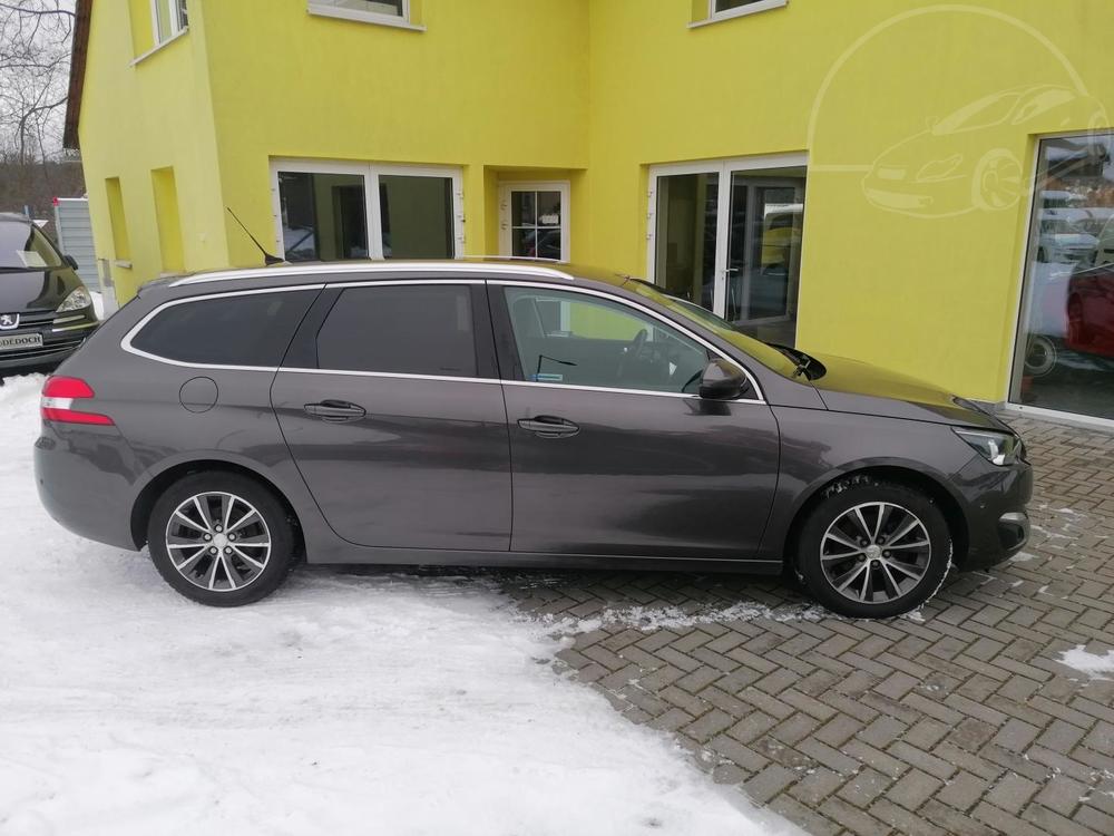 Peugeot 308 1,6HDi R 1.MAJ NAVI ODPOET !