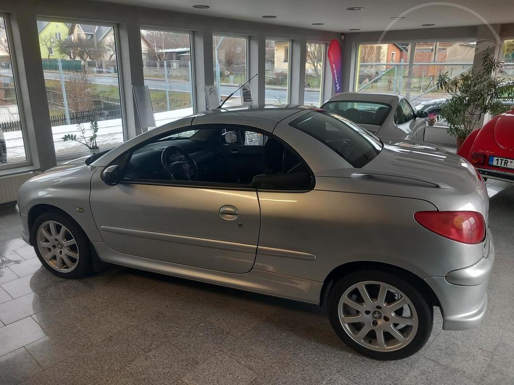 Peugeot 206 CC 1,6i CABRIO SERVISKA KLIMA