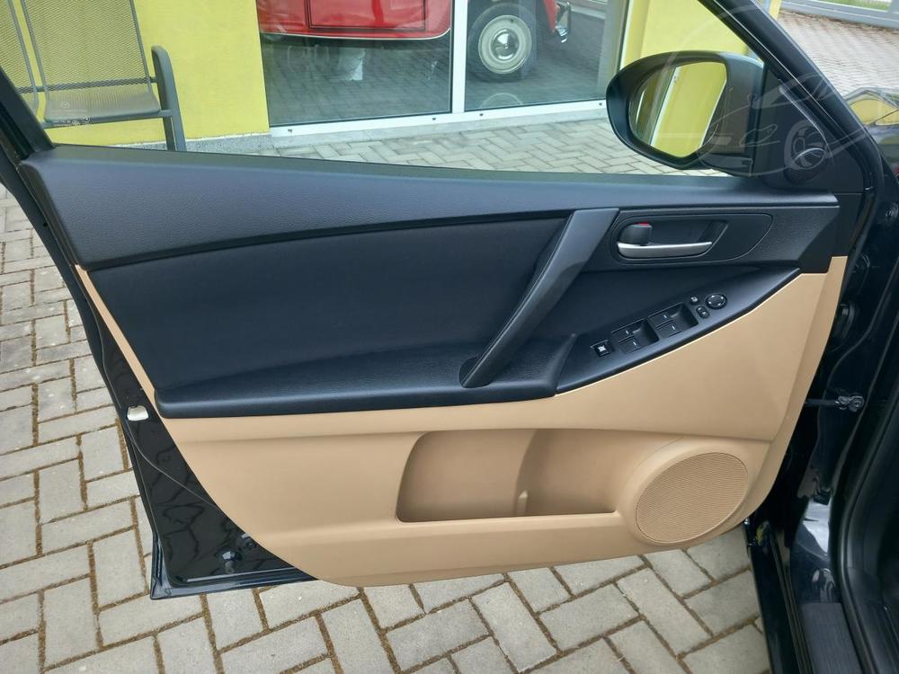 Mazda 3 1,6i 1.MAJITEL  TOP STAV !