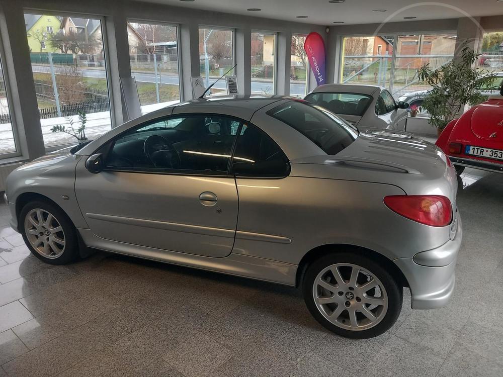 Peugeot 206 CC 1,6i CABRIO SERVISKA KLIMA