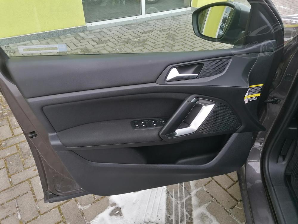 Peugeot 308 1,6HDi R 1.MAJ NAVI ODPOET !