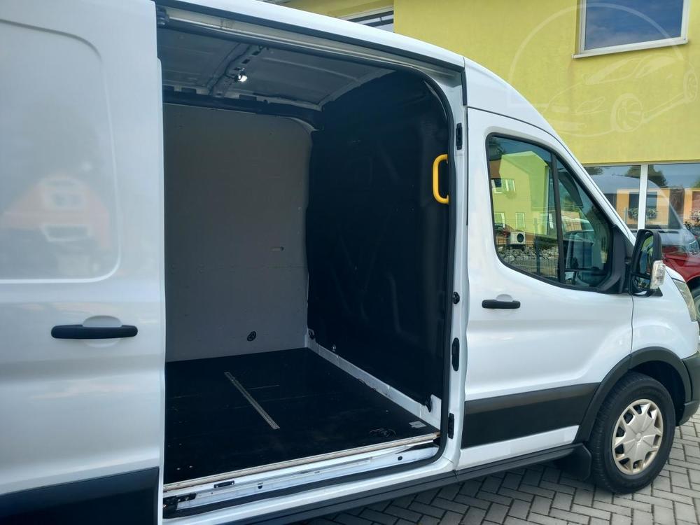 Ford Transit 2,0  L2H2 PO VELKM SERVISE !