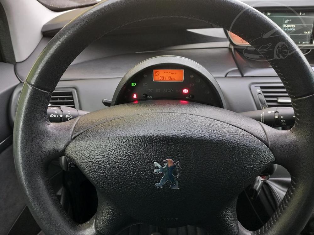 Peugeot 807 2,0HDi STYLE SERVISKA NAVI !