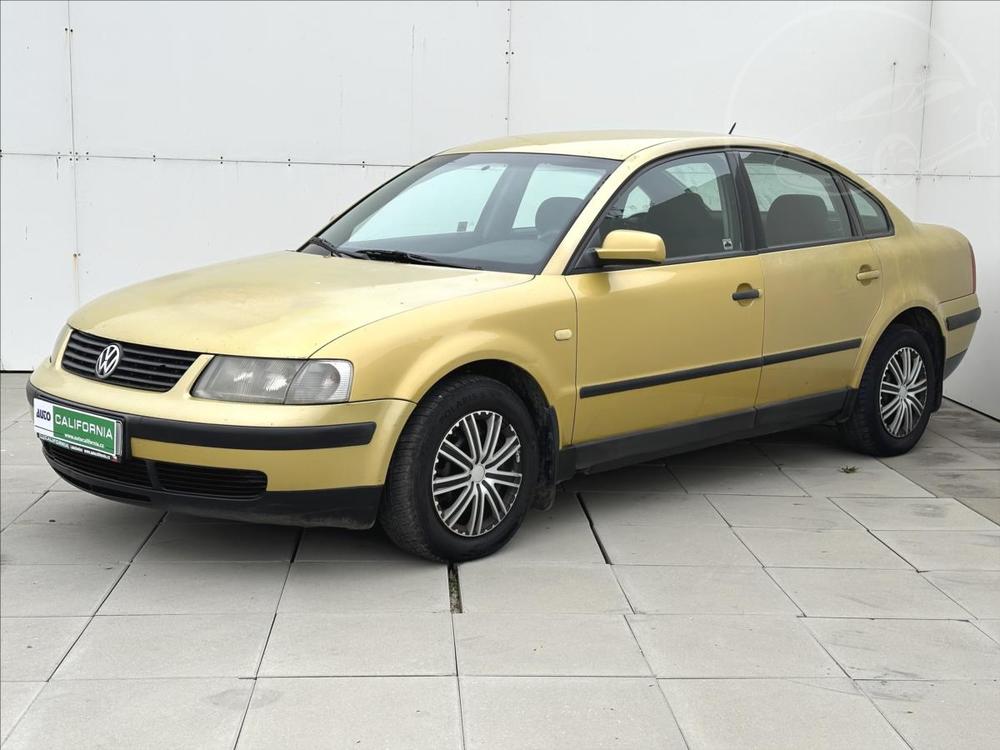 Prodm Volkswagen Passat 1,9 TDI Aut klimatizace