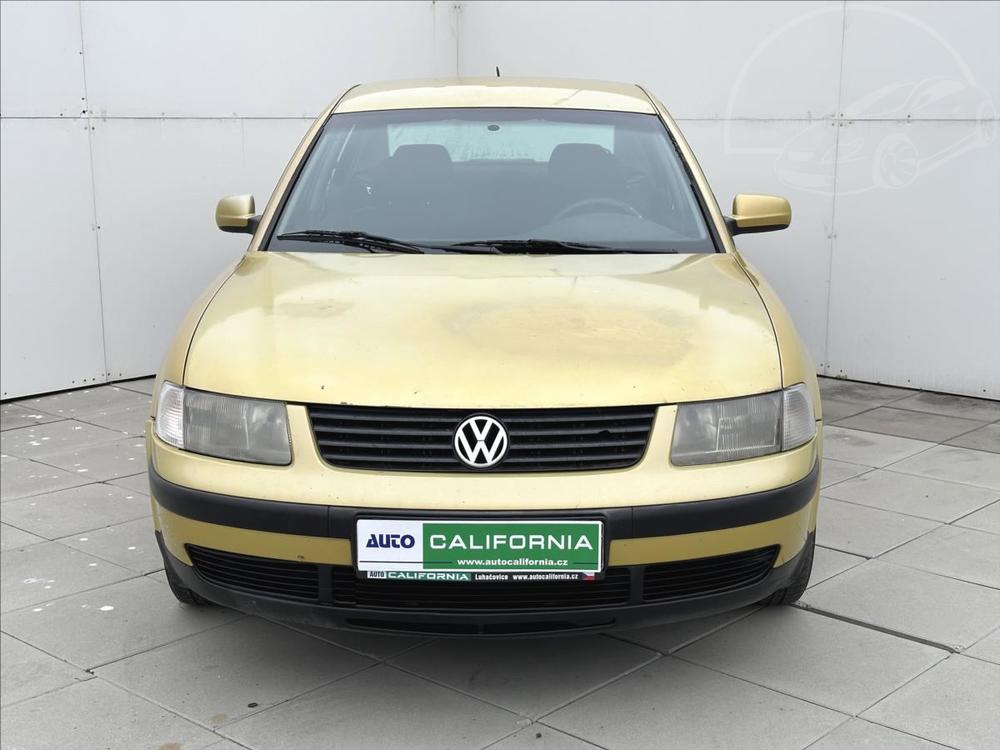 Volkswagen Passat 1,9 TDI Aut klimatizace