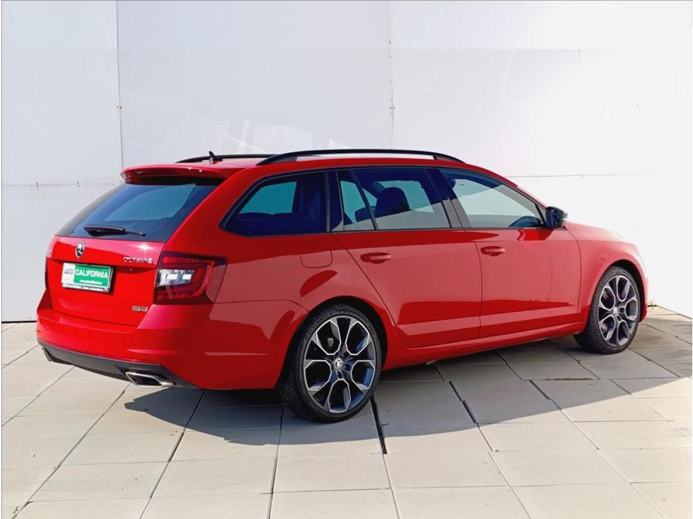 koda Octavia 2,0 TDI RS DSG KAMERA ZRUKA