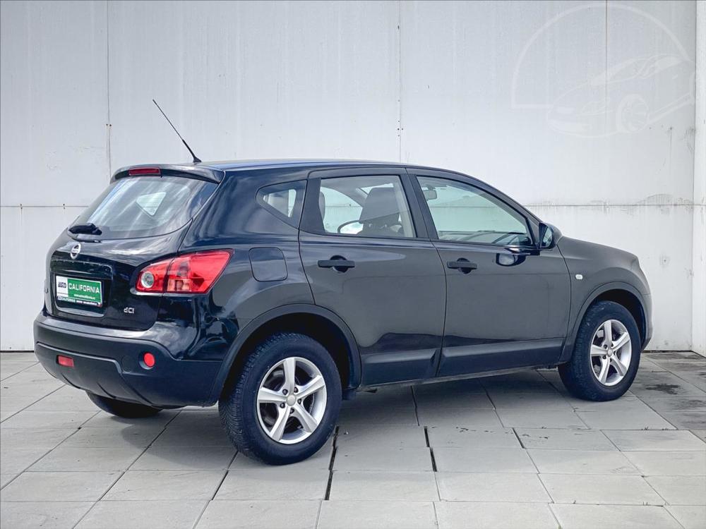 Nissan Qashqai 1,5 dCi Klimatizace,Alu kola