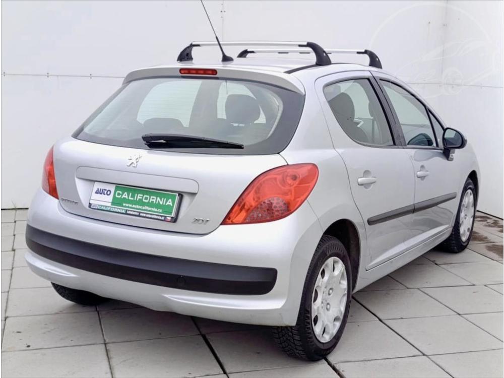 Peugeot 207 1,4 16V Klimatizace