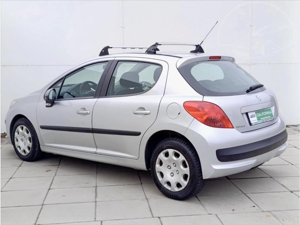 Peugeot 207 1,4 16V Klimatizace