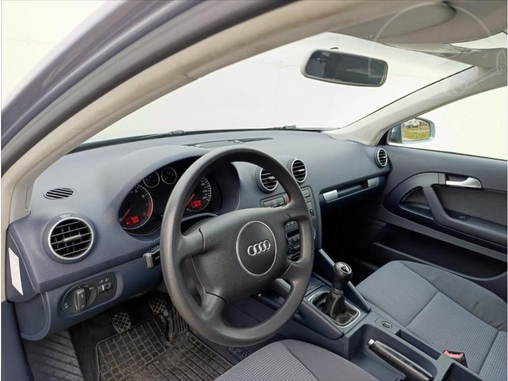 Audi A3 1,6 i Aut.klima,Alukola