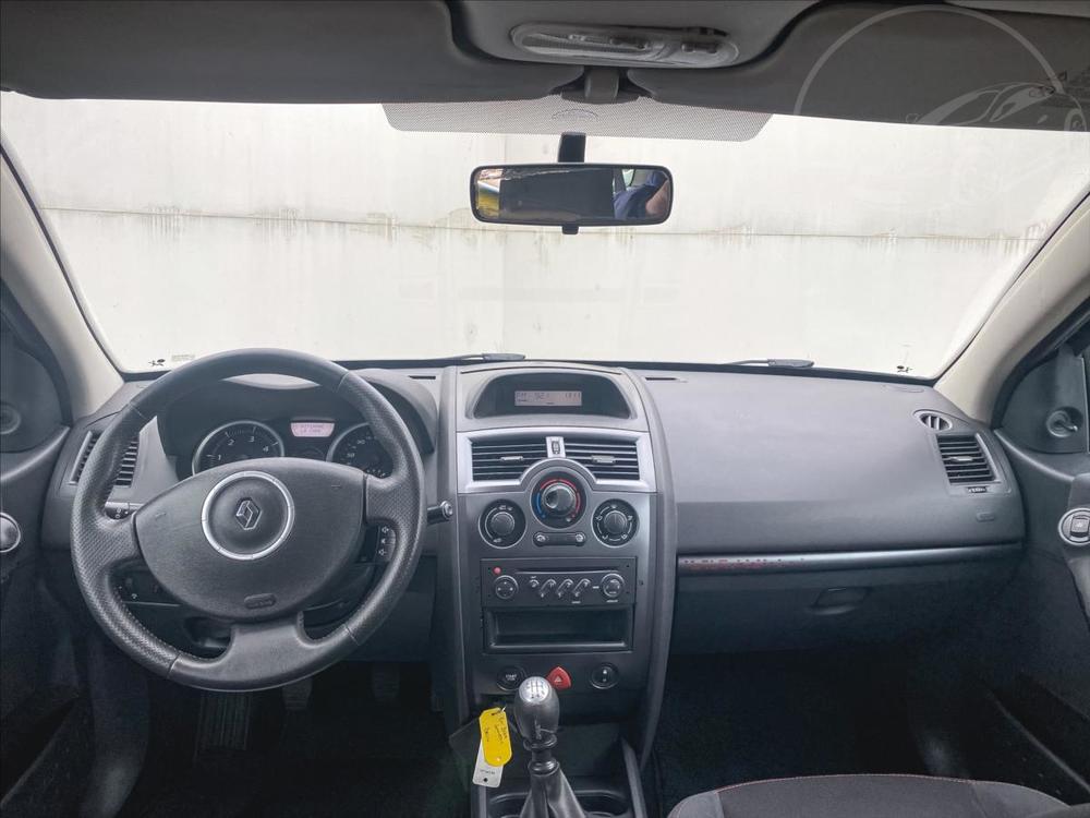 Renault Megane 1,5 dCi Klimatizace,Alu kola