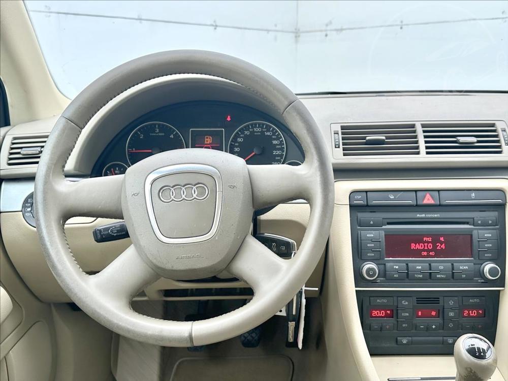 Audi A4 2,0 TDi Quattro Bi-xenon