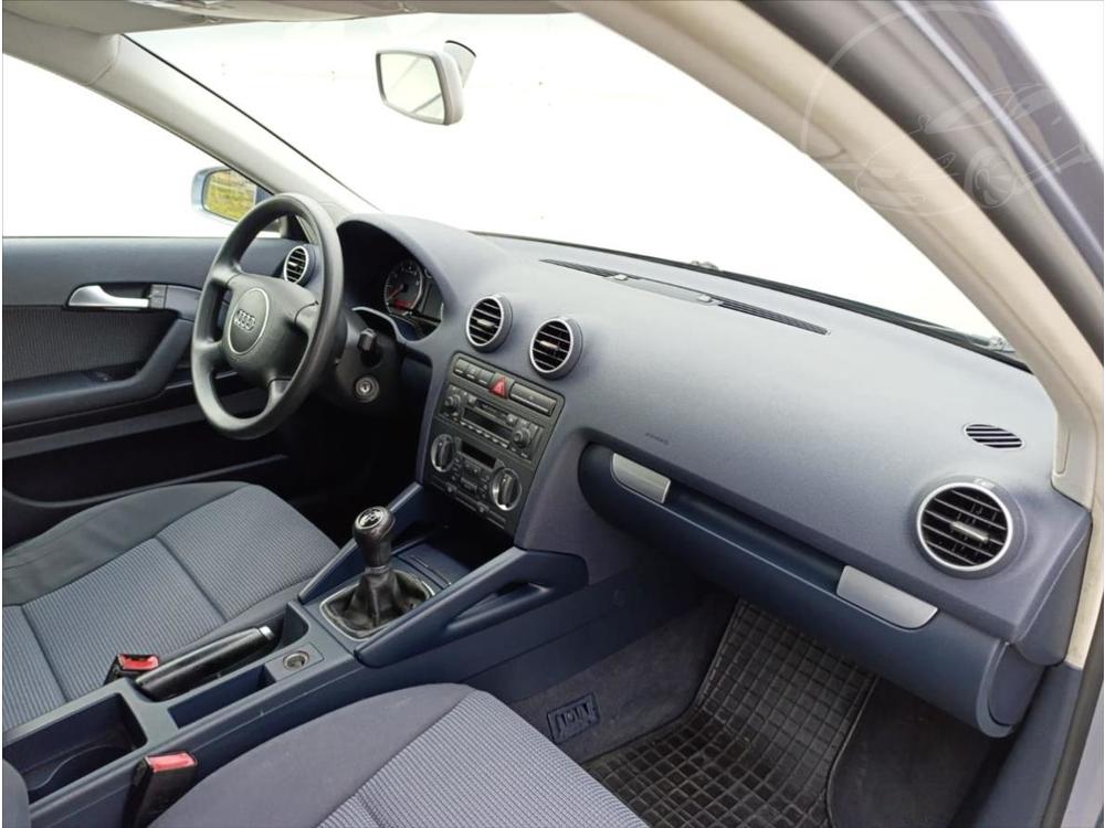 Audi A3 1,6 i Aut.klima,Alukola