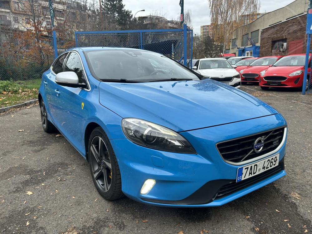 Volvo V40 1,6 D2 R Design