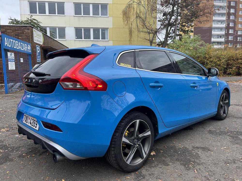 Volvo V40 1,6 D2 R Design