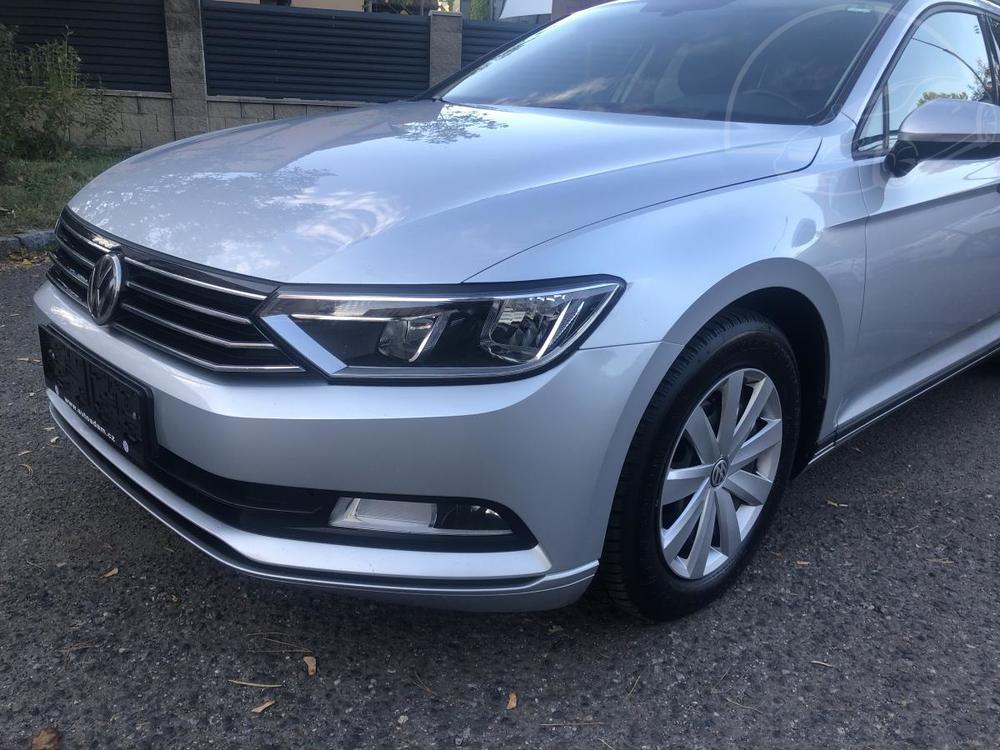 Volkswagen Passat 2,0TDi Variant ACC velmi pkn