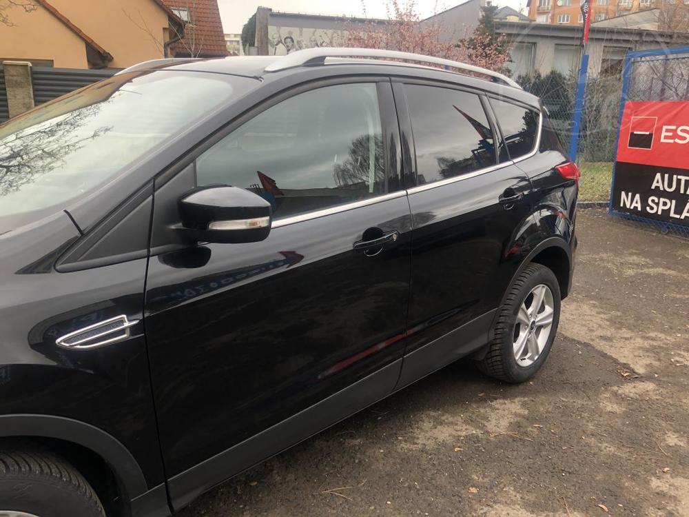 Ford Kuga 1,5 110kW 1.majitel pkn stav