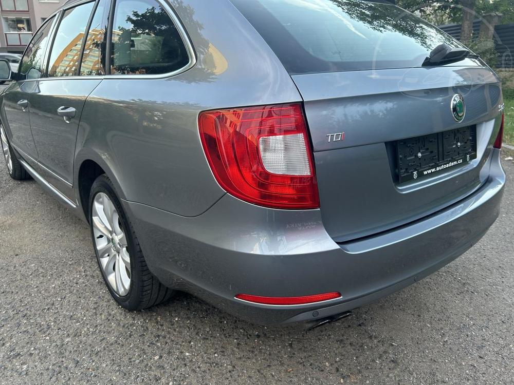 koda Superb 2,0TDi DSG combi bohat vbava