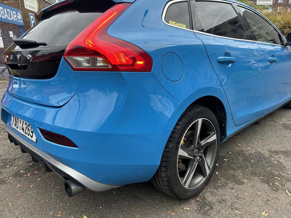 Volvo V40 1,6 D2 R Design