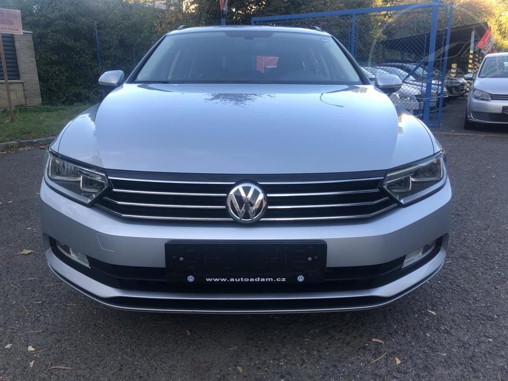 Volkswagen Passat 2,0TDi Variant ACC velmi pkn