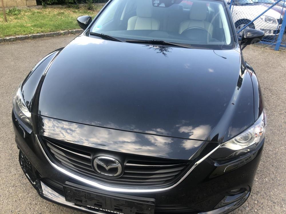 Mazda 6 2,2SkyActiv-D NAVi ke kamera